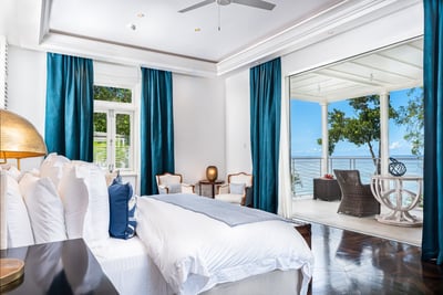 Luxury Villa Photo #20