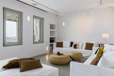 Luxury Villa Photo #28