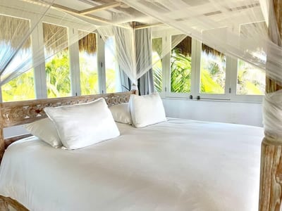 Luxury Villa Photo #34