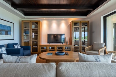 Luxury Villa Photo #9