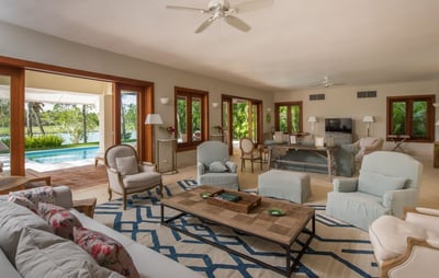 Luxury Villa Photo #11