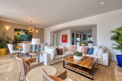 Luxury Villa Photo #12