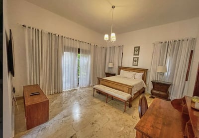 Luxury Villa Photo #25