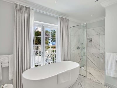 Luxury Villa Photo #29