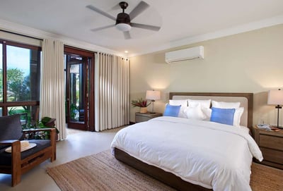 Luxury Villa Photo #17