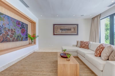 Luxury Villa Photo #29