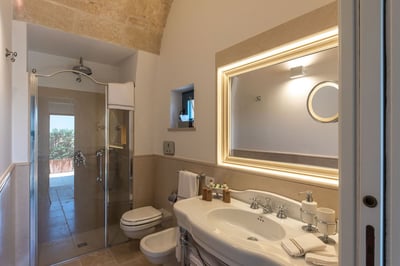 Luxury Villa Photo #44