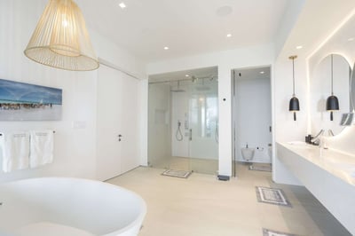 Luxury Villa Photo #39
