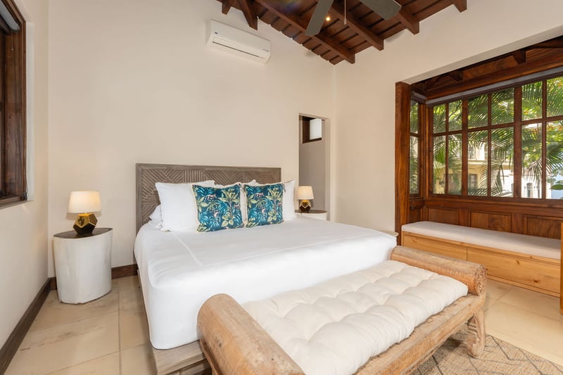 Casa Caura | 5 Calle La Ronda