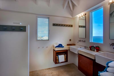 Luxury Villa Photo #13