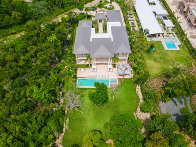 Luxury Villa Photo #48