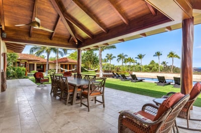 Luxury Villa Photo #4