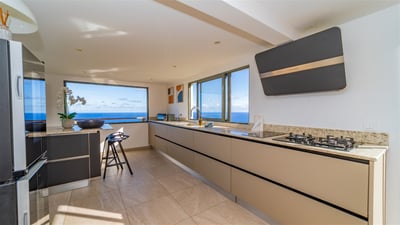 Luxury Villa Photo #28