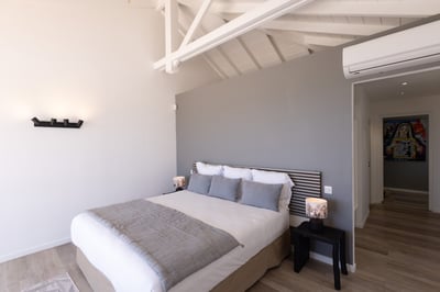 Luxury Villa Photo #38