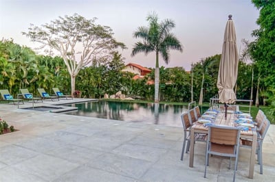 Luxury Villa Photo #2
