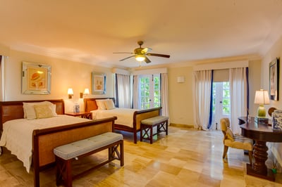 Luxury Villa Photo #54