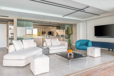 Luxury Villa Photo #15