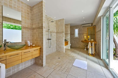 Luxury Villa Photo #30