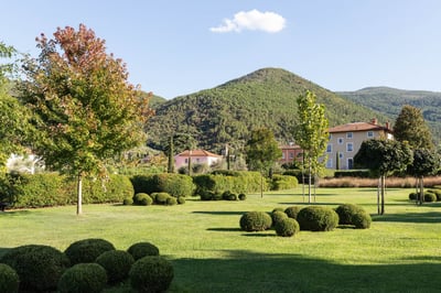 Luxury Villa Photo #6