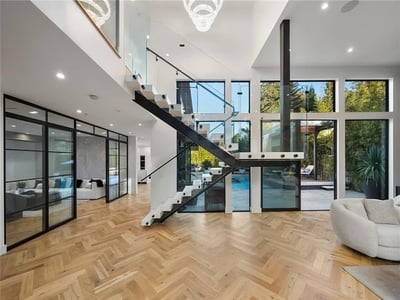 Luxury Villa Photo #24