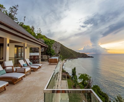 Luxury Villa Photo #17