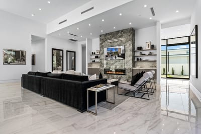 Luxury Villa Photo #18