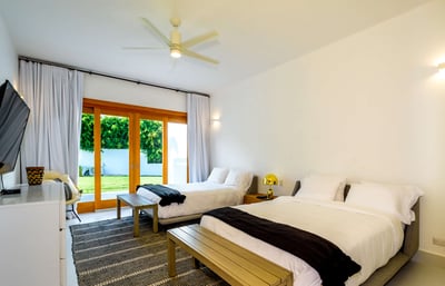 Luxury Villa Photo #24