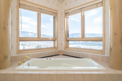 Luxury Villa Photo #17