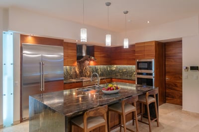 Luxury Villa Photo #26