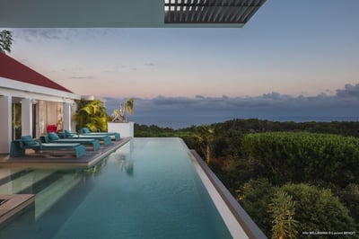 Luxury Villa Photo #2