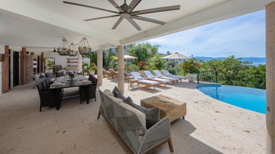 Luxury Villa Photo #8