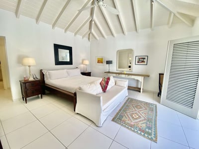 Luxury Villa Photo #35