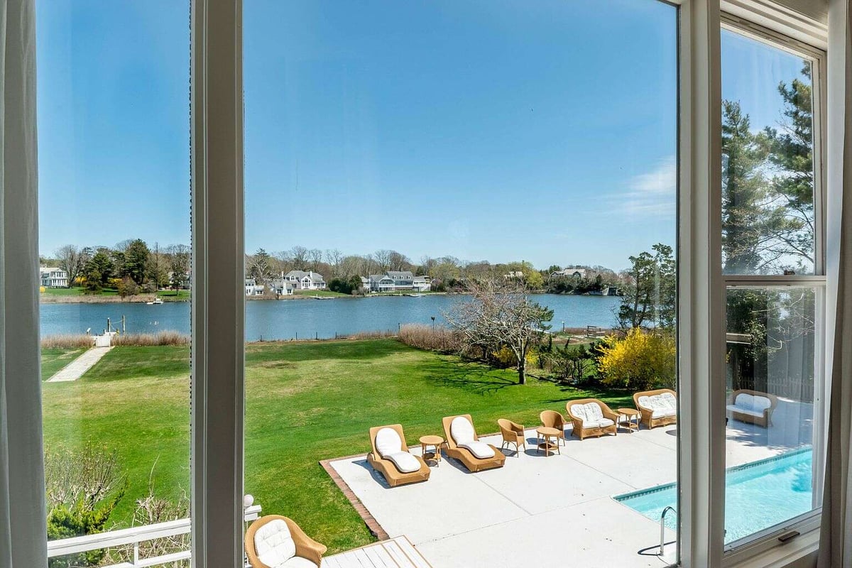 Stately Waterfront Home apartment rental - 30
