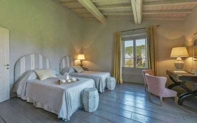 Luxury Villa Photo #19