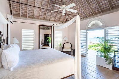 Luxury Villa Photo #8