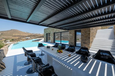 Luxury Villa Photo #9
