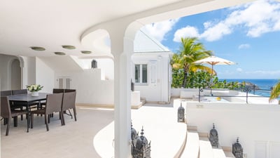 Luxury Villa Photo #24