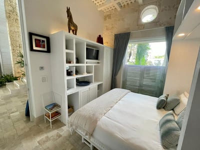 Luxury Villa Photo #33
