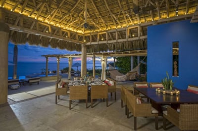 Luxury Villa Photo #16