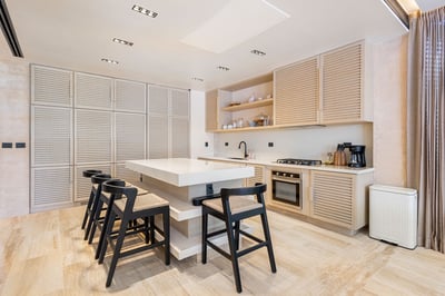 Luxury Villa Photo #13