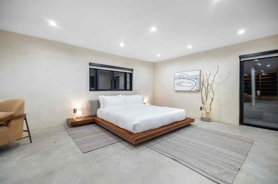 Luxury Villa Photo #37