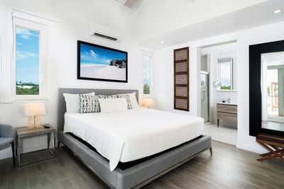 Luxury Villa Photo #17
