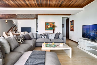 Luxury Villa Photo #15