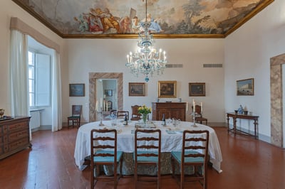 Luxury Villa Photo #4
