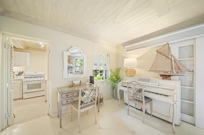Luxury Villa Photo #20