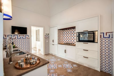 Luxury Villa Photo #11
