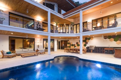 Luxury Villa Photo #3
