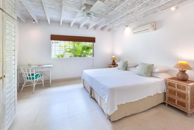 Luxury Villa Photo #10