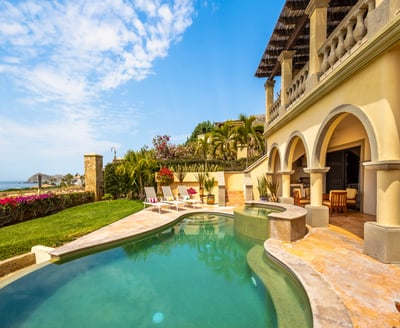 Luxury Villa Photo #12