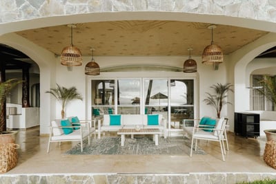 Luxury Villa Photo #9